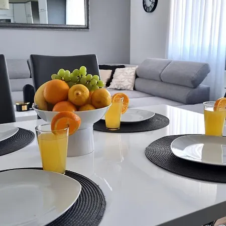 Dreams Apartment *